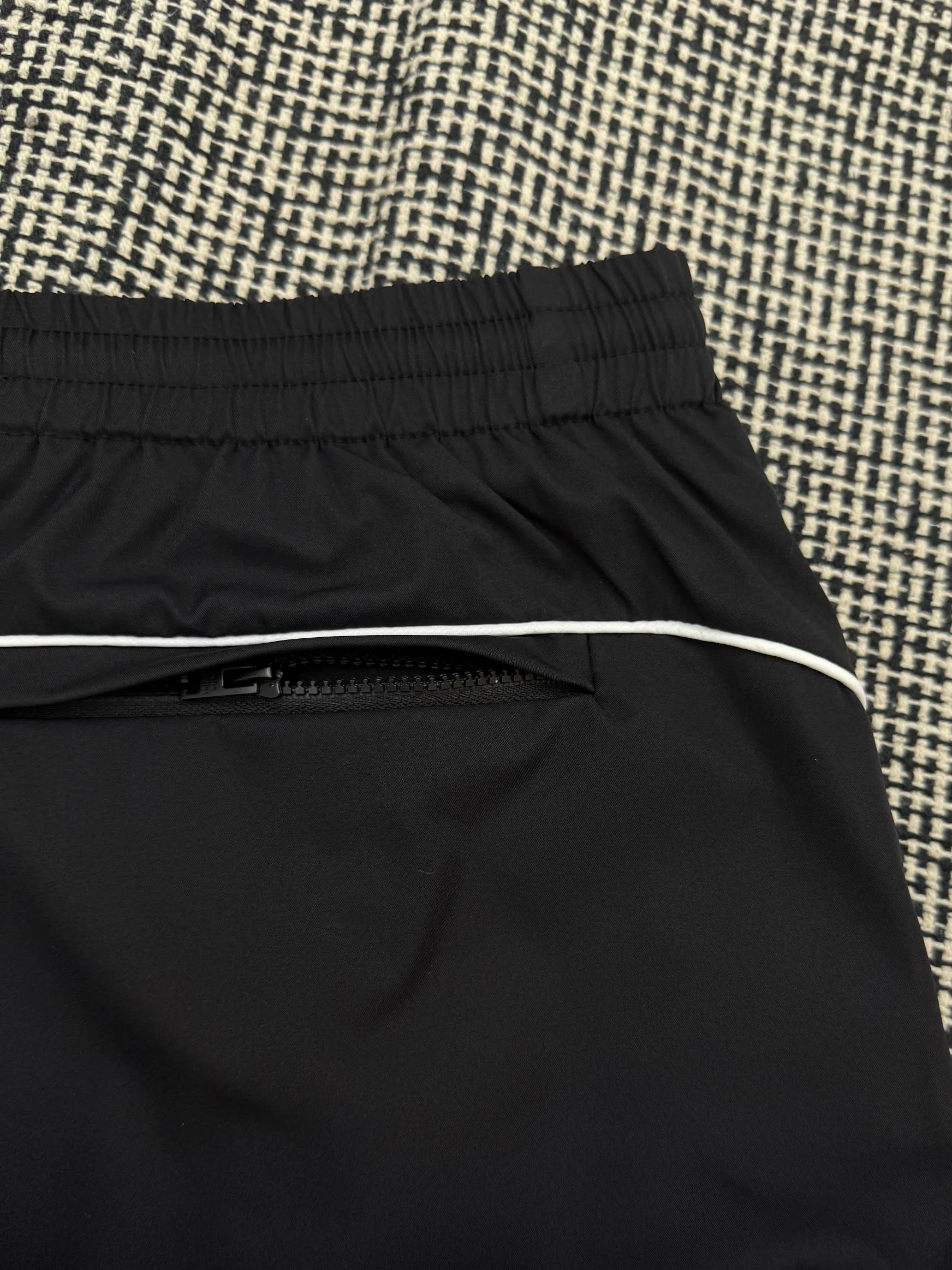 Acne Studios contrasting color stitching embroidered drawstring shorts 46/48/50/52